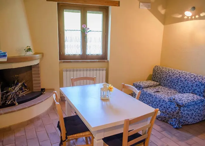 Agriturismo Pompagnano Alojamento de Turismo Rural *